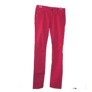 MAJOR DEAL!! HUDSON Jeans ..Perfect POP of color!!