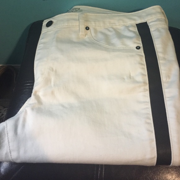 White Jeans With Leather Panel
