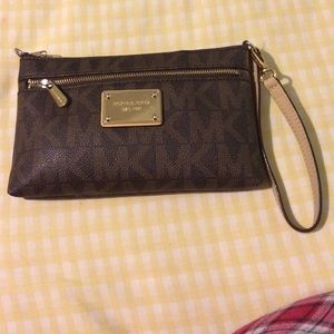 Michael Kors wristlet