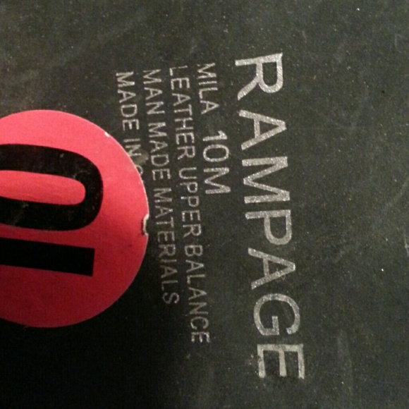 Boots - Picture 4 of 4