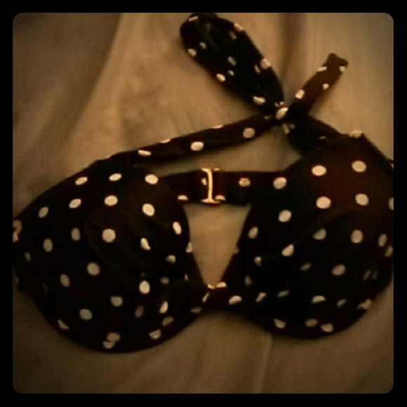 Polka-dotted black/white top bathing suit