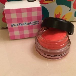 Mac limited edition tendertone in purring