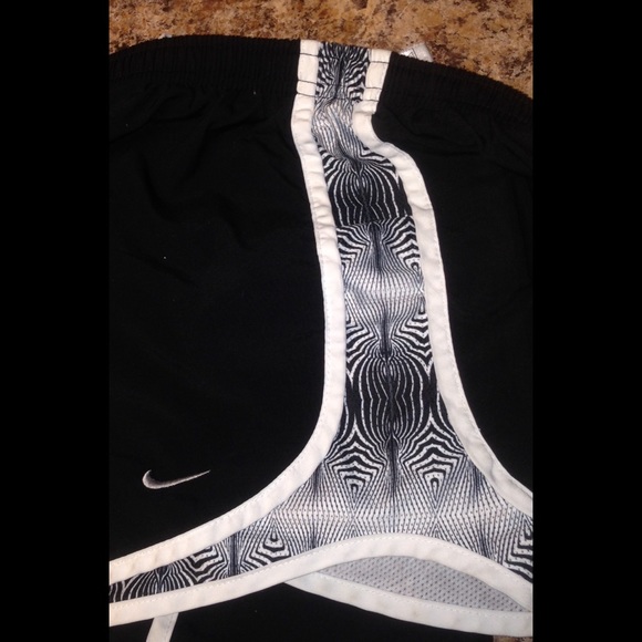 Nike shorts SOLD on Ⓜ️ - Picture 2 of 2