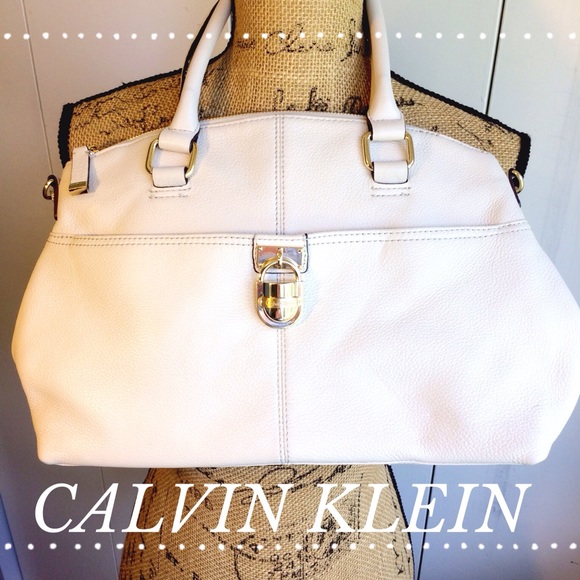 Calvin Klein Handbags - Calvin Klein Leather Cream Purse