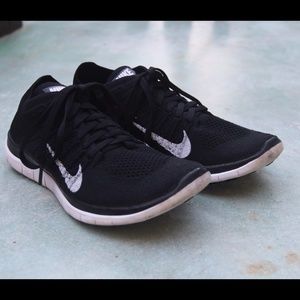 Black Nike Free 4.0 Flyknit
