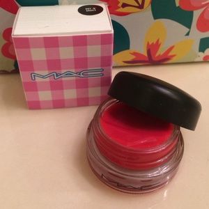 Limited edition mac tendertone in hot and spicy