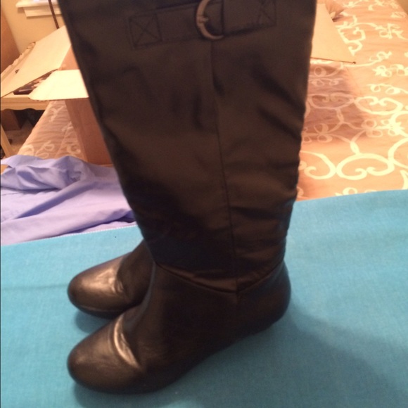 Black boots