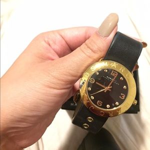 Marc Jacobs "Amy" black/gold leather watch