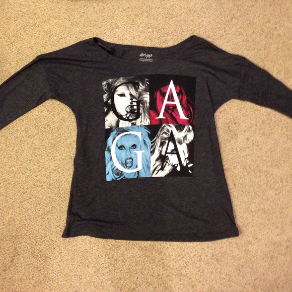 Lady Gaga Long sleeved, open-backed Shirt