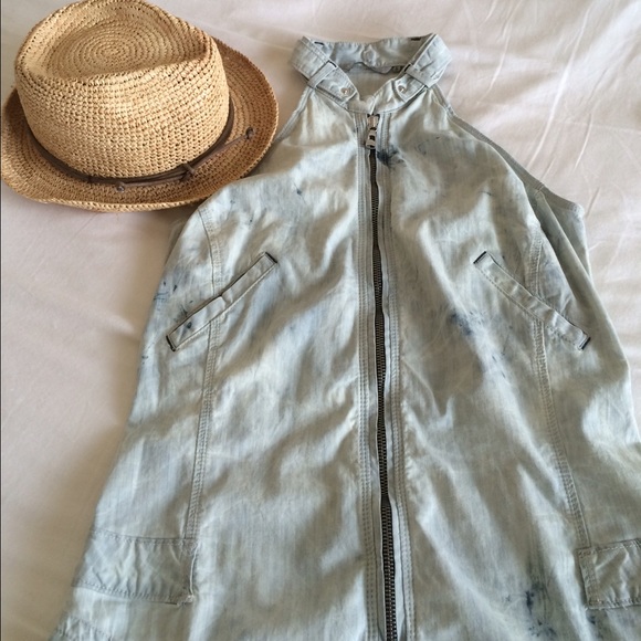 Light wash denim dress - Picture 4 of 4