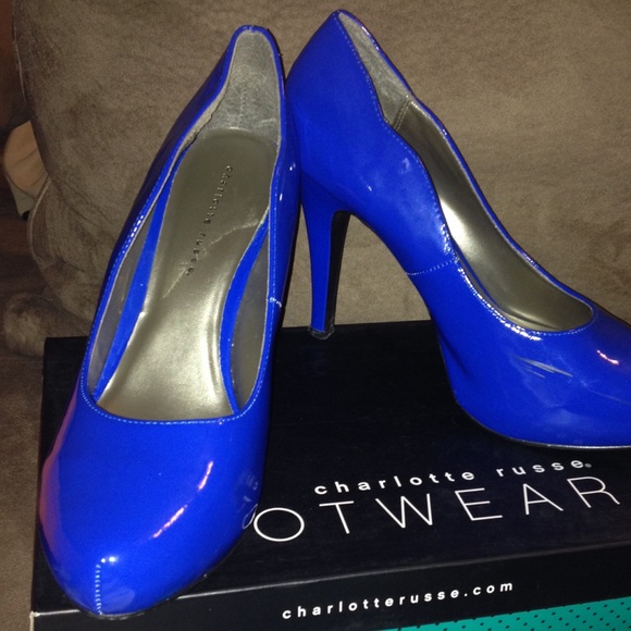 Cobalt blue pumps