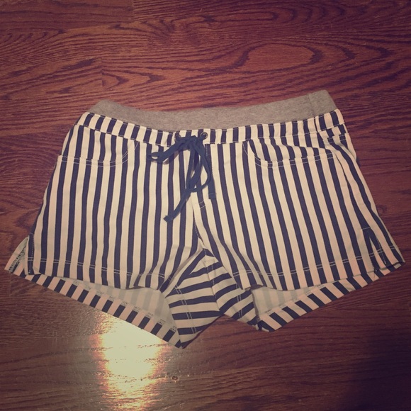 SPLENDID striped shorts (with elastic)