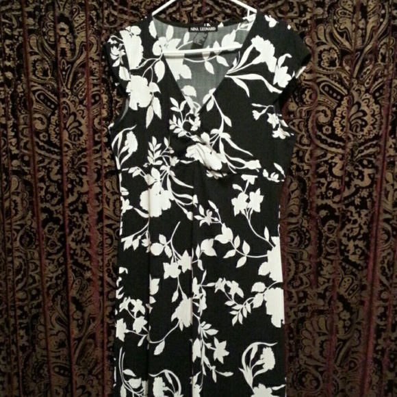 Dress - Picture 2 of 2