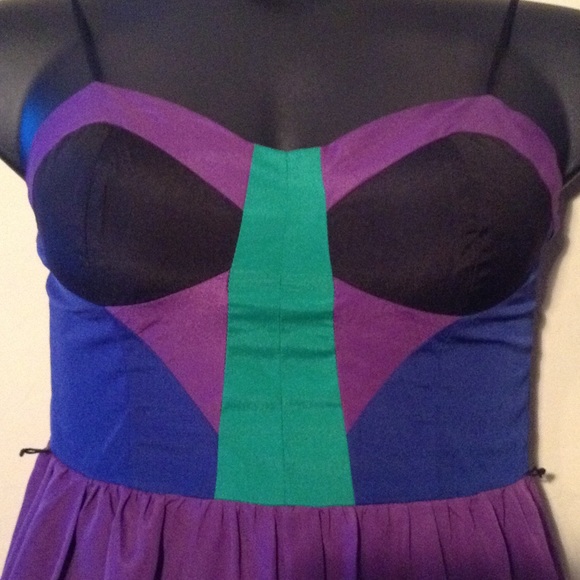 Gianni Bini Colorful Abstract Dress 😎😎 - Picture 2 of 4