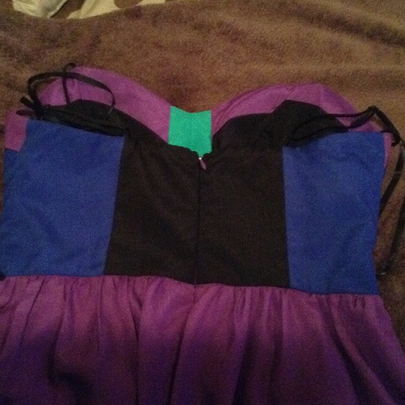 Gianni Bini Colorful Abstract Dress 😎😎 - Picture 3 of 4