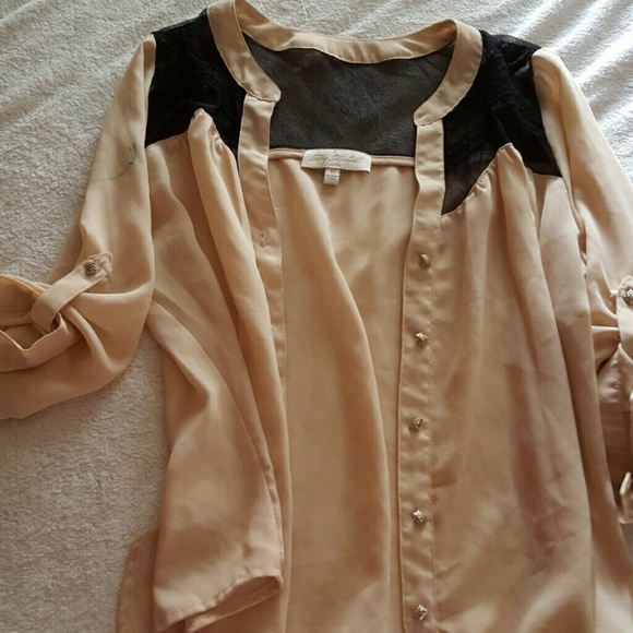 Clothes - Picture 2 of 4