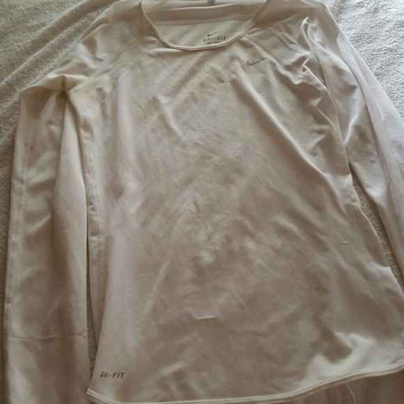 Clothes - Picture 3 of 4
