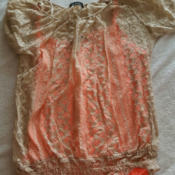Clothes - Picture 4 of 4