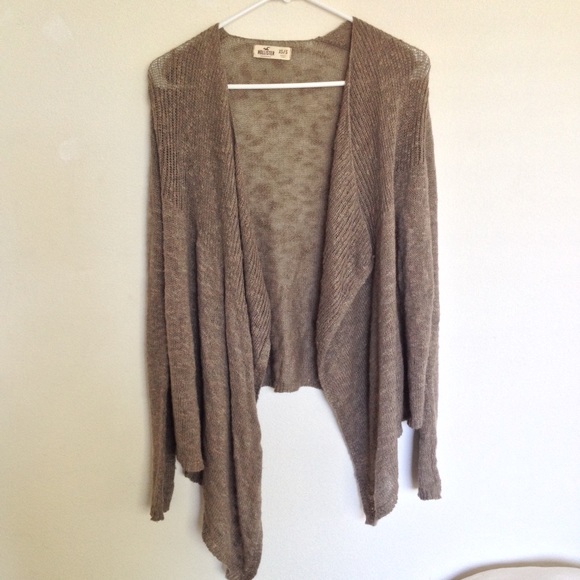 ♻️TRADED: Lightweight Cardi✨