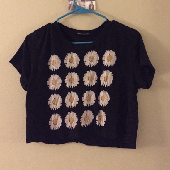 Daisy tee