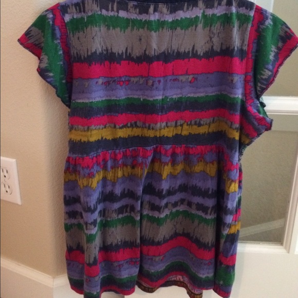 Bundle Casspem DKNY shirt super cute on - Picture 4 of 4