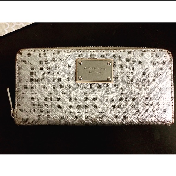Michael Kors Silver Wallet