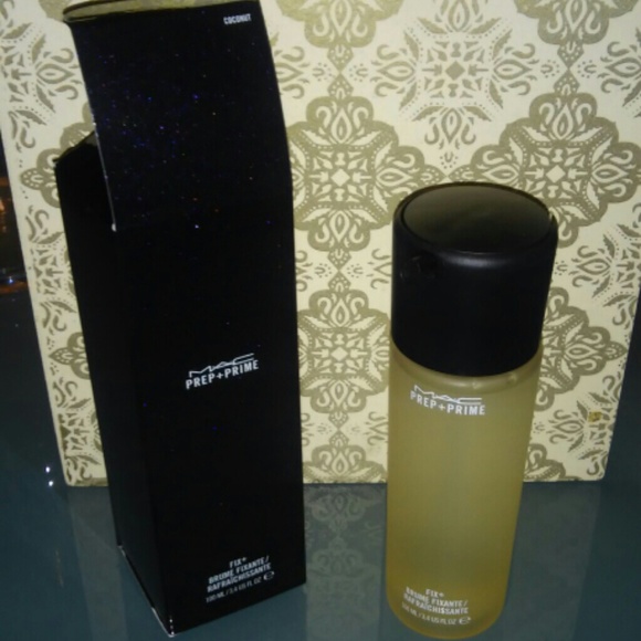 MAC limited edition Prep + Prime Fix + in Coconut