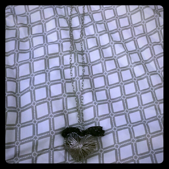 18in necklace with wired heart
