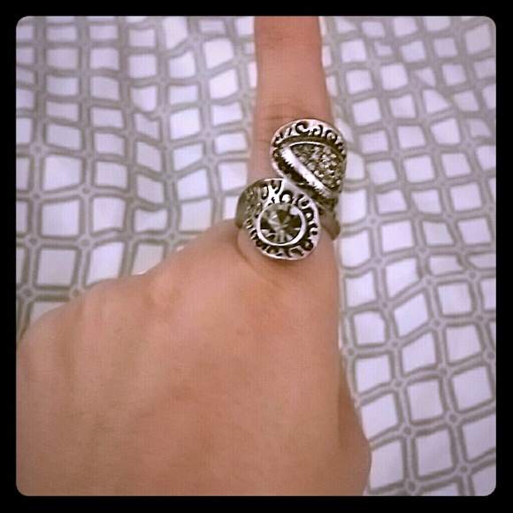 Different kinda style ring!