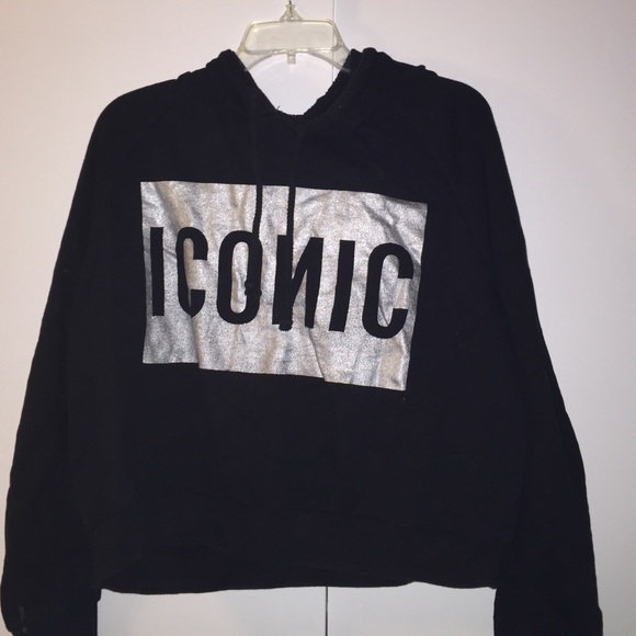 ICONIC Cropped Hoodie