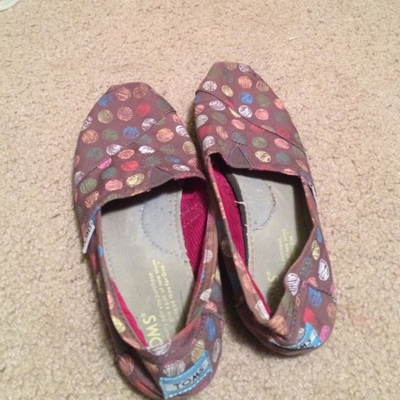 Brown polka dot TOMS