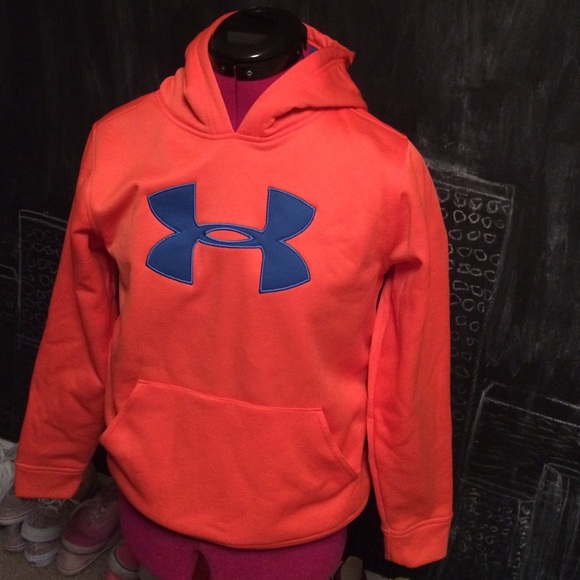 Under Armour sweatshirt