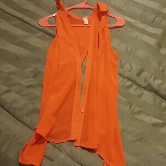 Sheer short sleeve
