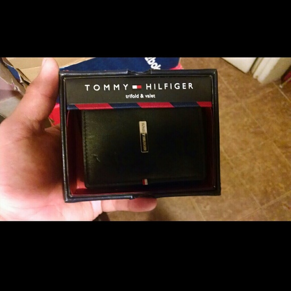 Mens Tommy Hilfiger wallet