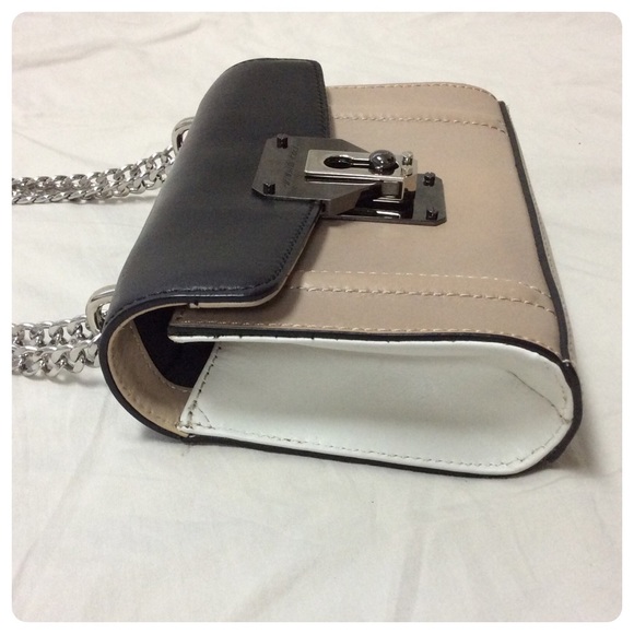 KENNETH COLE structured evening bag - Picture 2 of 5