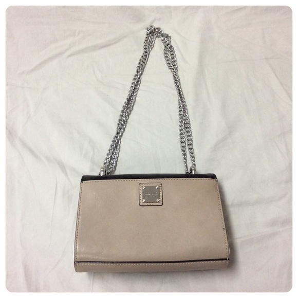 KENNETH COLE structured evening bag - Picture 4 of 5