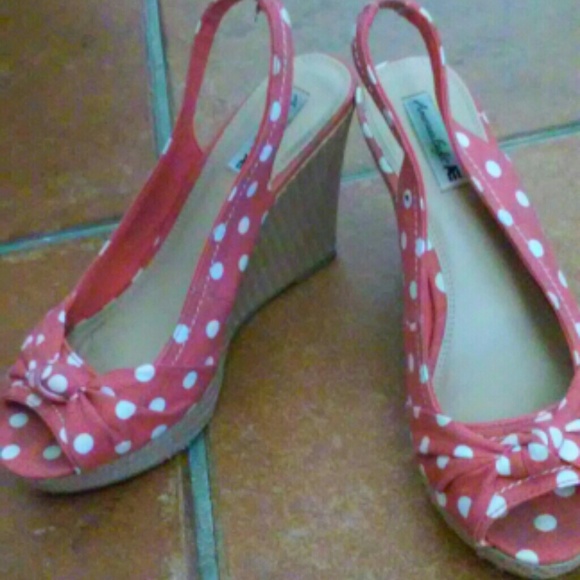 Pink Polka Dot Wedges - Picture 4 of 4