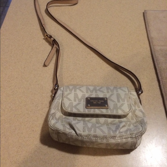 Cross body bag