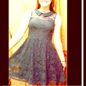 Cute, flowy, collared dress!