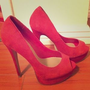 Steve Madden Red Pumps