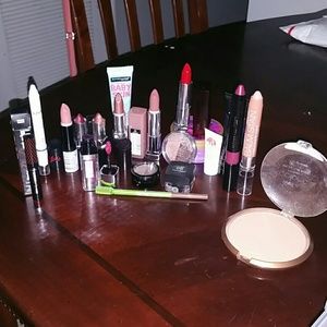 BIG MAKEUP LOT  Please Read