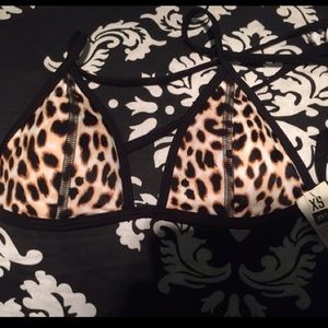 ❌SOLD❌Victoria secret cheetah bikini top