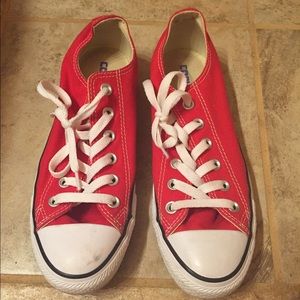 Red converse size 8