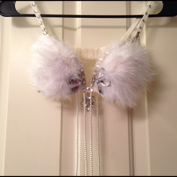 White feather festival bra 32A