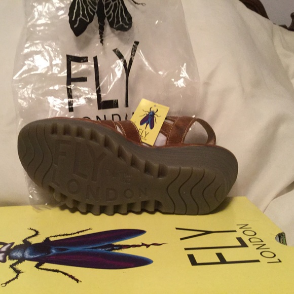 FLY LONDON platform wedges - Picture 3 of 3