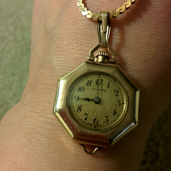 💟Spring Cleaning Day Sale💟Hallmark vintage watch - Picture 2 of 2