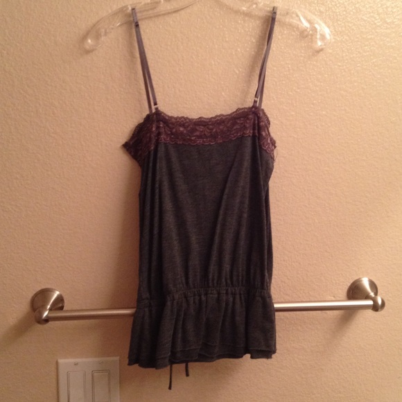 Lace grey Tank - Picture 2 of 3