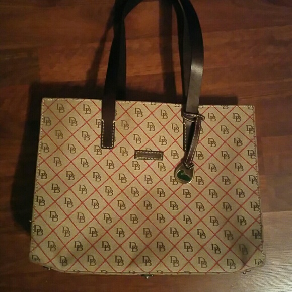Dooney & Bourke Handbags - Dooney & Bourke Tote