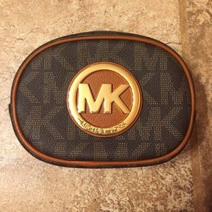 Michael Kors pouch