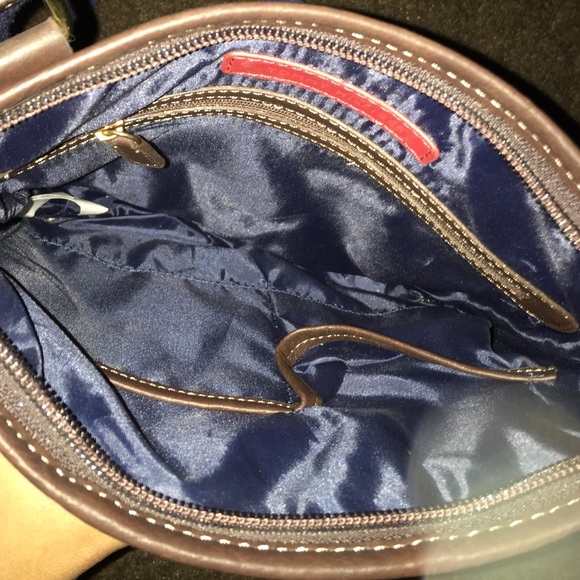 Tommy Hilfiger bag - Picture 2 of 4
